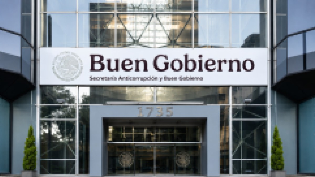 Sancionan a 17 servidores públicos por corrupción en México