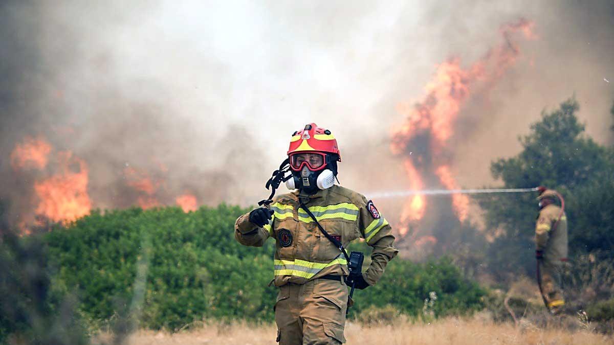 Acusan a alcalde en Grecia por incendio de 11 mil hectáreas