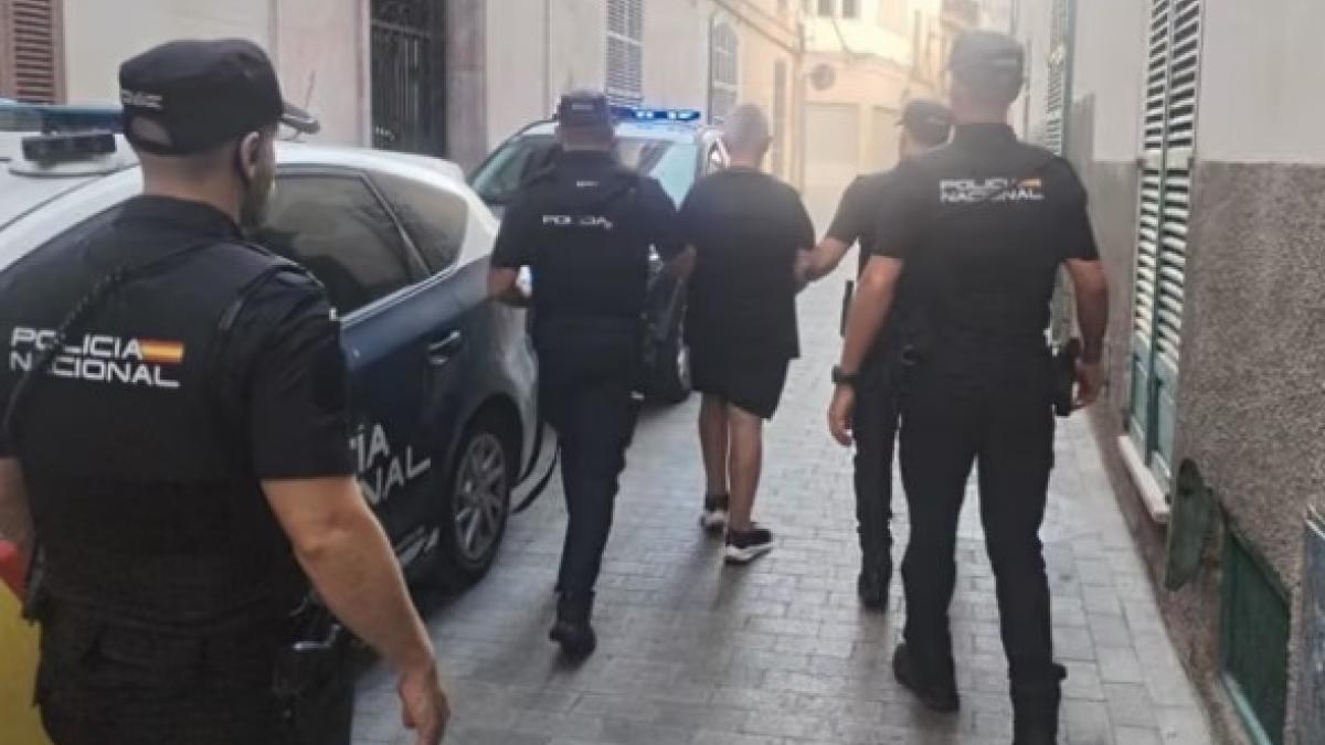 Detienen en España a hombre que confesó querer matar a su esposa