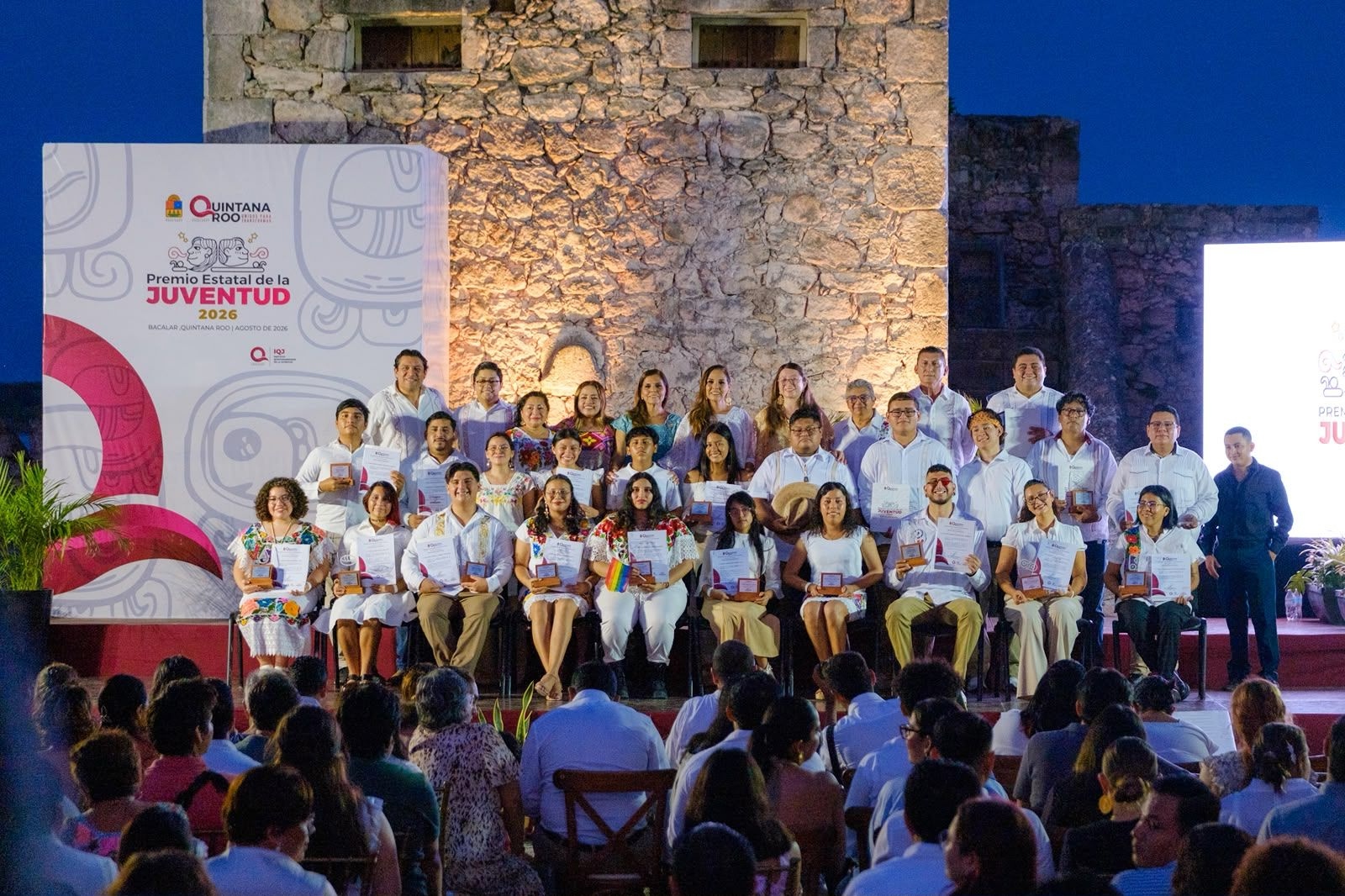 Gobierno de Quintana Roo entrega Premio Estatal de la Juventud