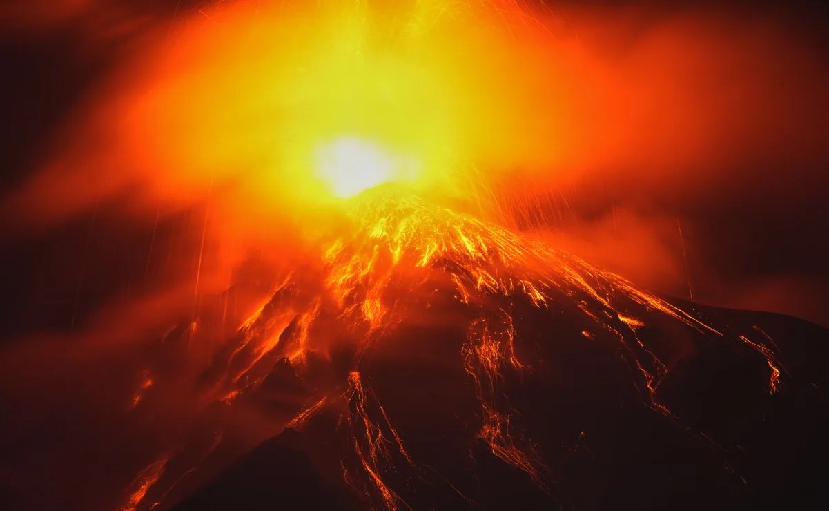 Volcán de Fuego reduce actividad eruptiva en Guatemala