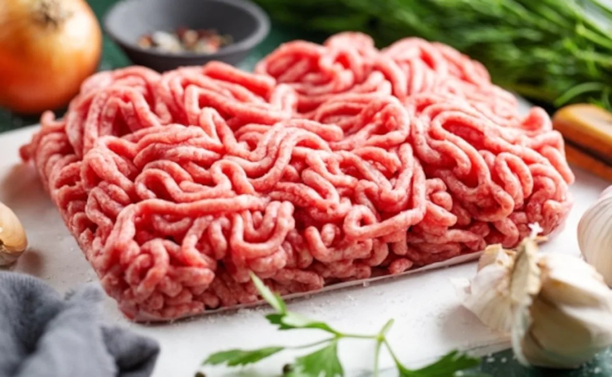 EU suspende aranceles a carne molida para bajar precios