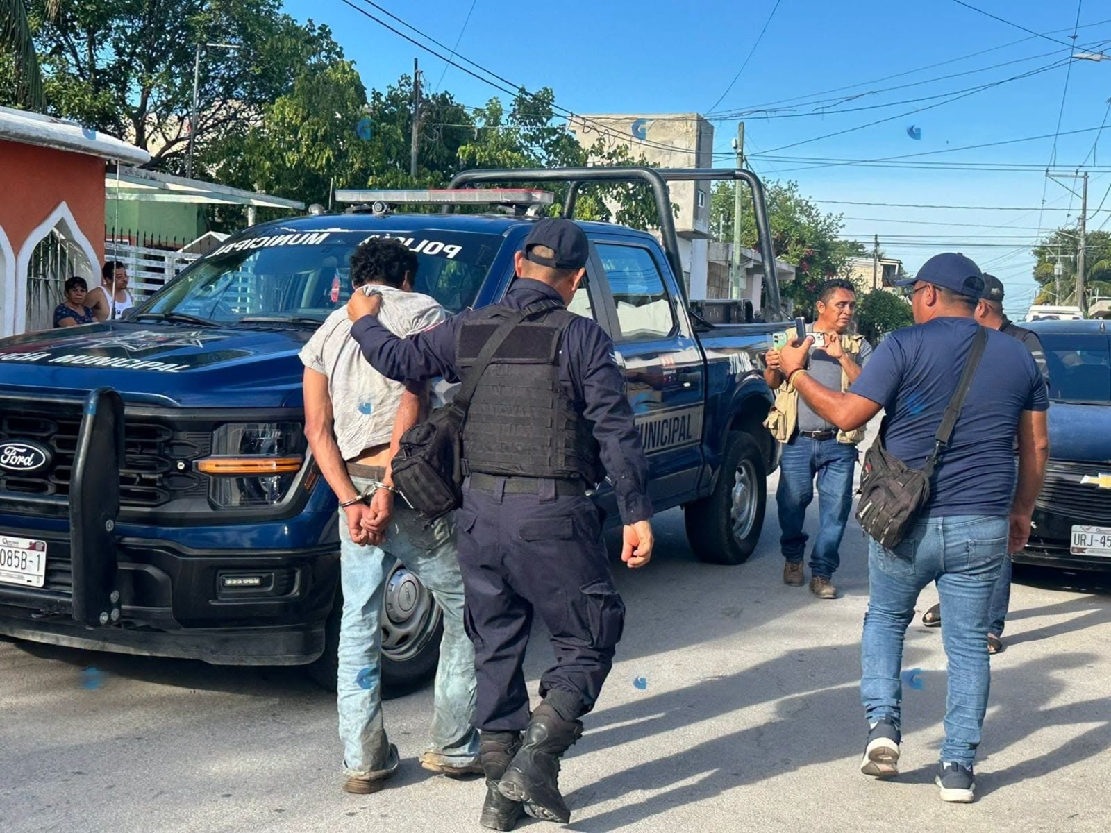 Vecinos detienen a presunto ladrón en Región 221
