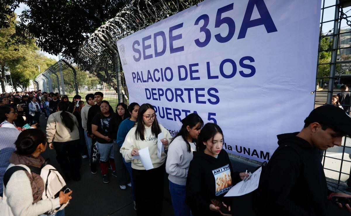 UNAM aplica examen de control en Palacio de los Deportes