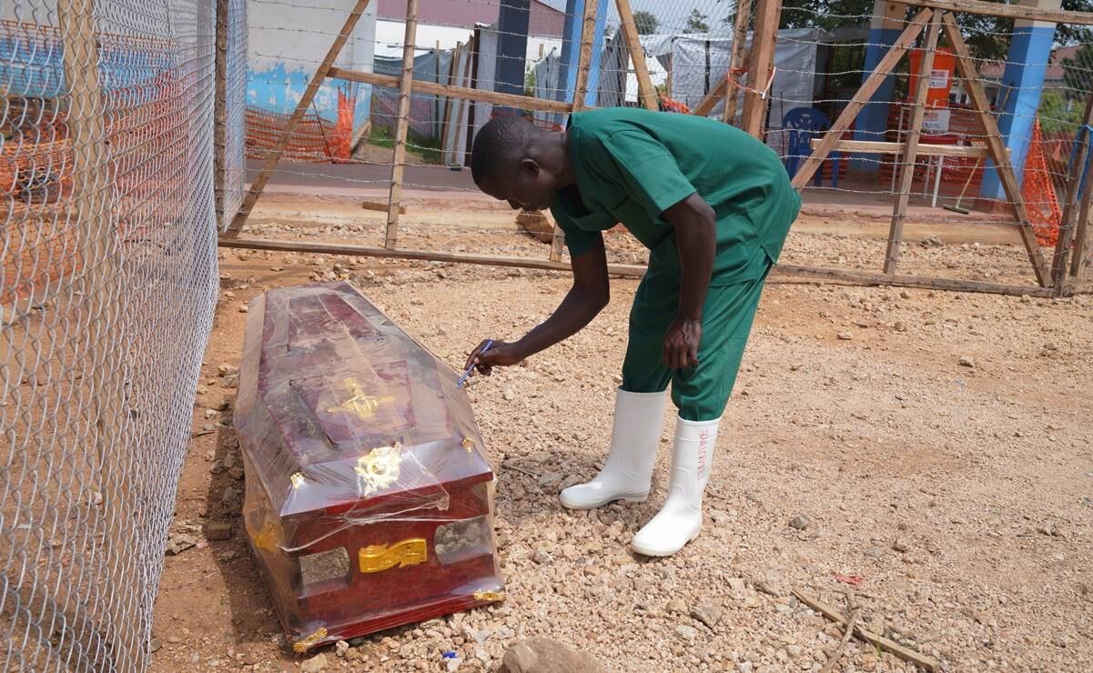 OMS declara fin de brote de ébola en Uganda