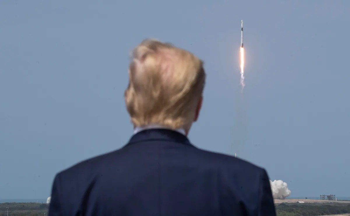 Trump plantea mil lanzamientos espaciales anuales para 2030