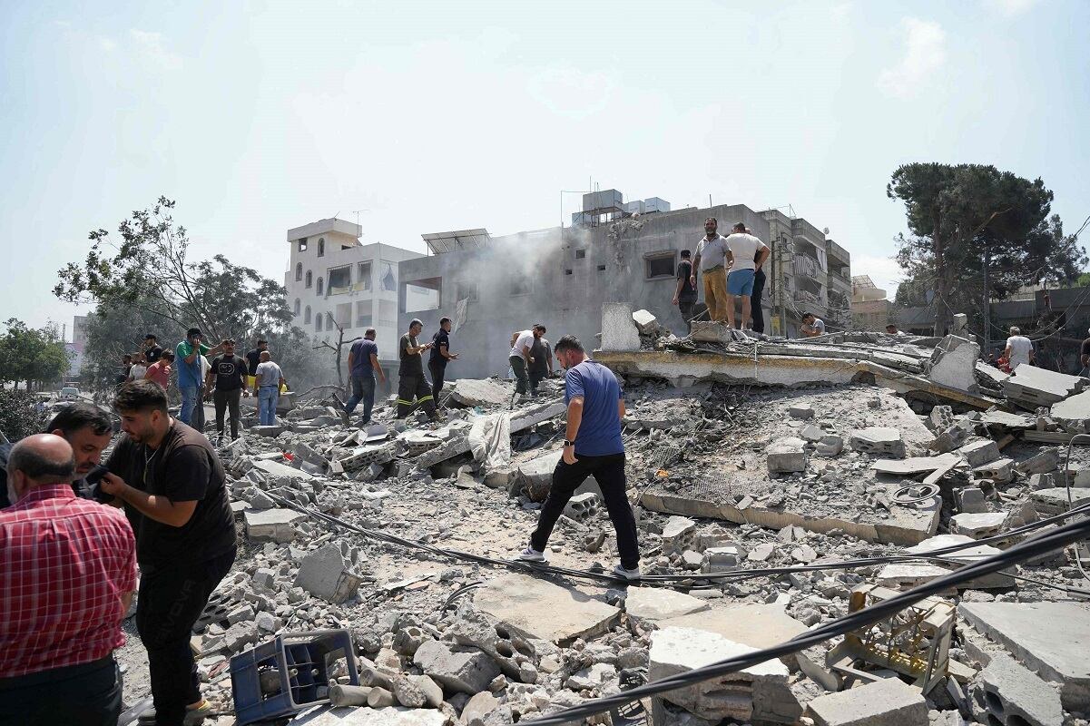 Ataques israelíes en Líbano dejan 11 muertos y desplazados