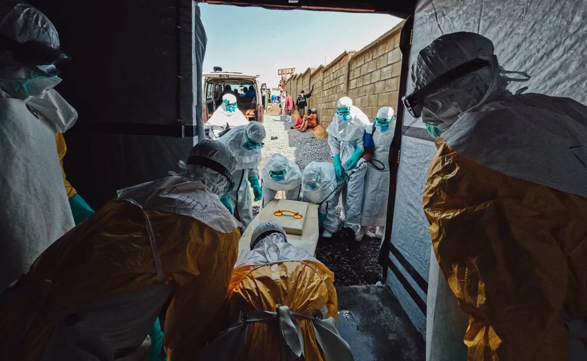 Muertos por epidemia de ébola en Congo superan los 2 mil