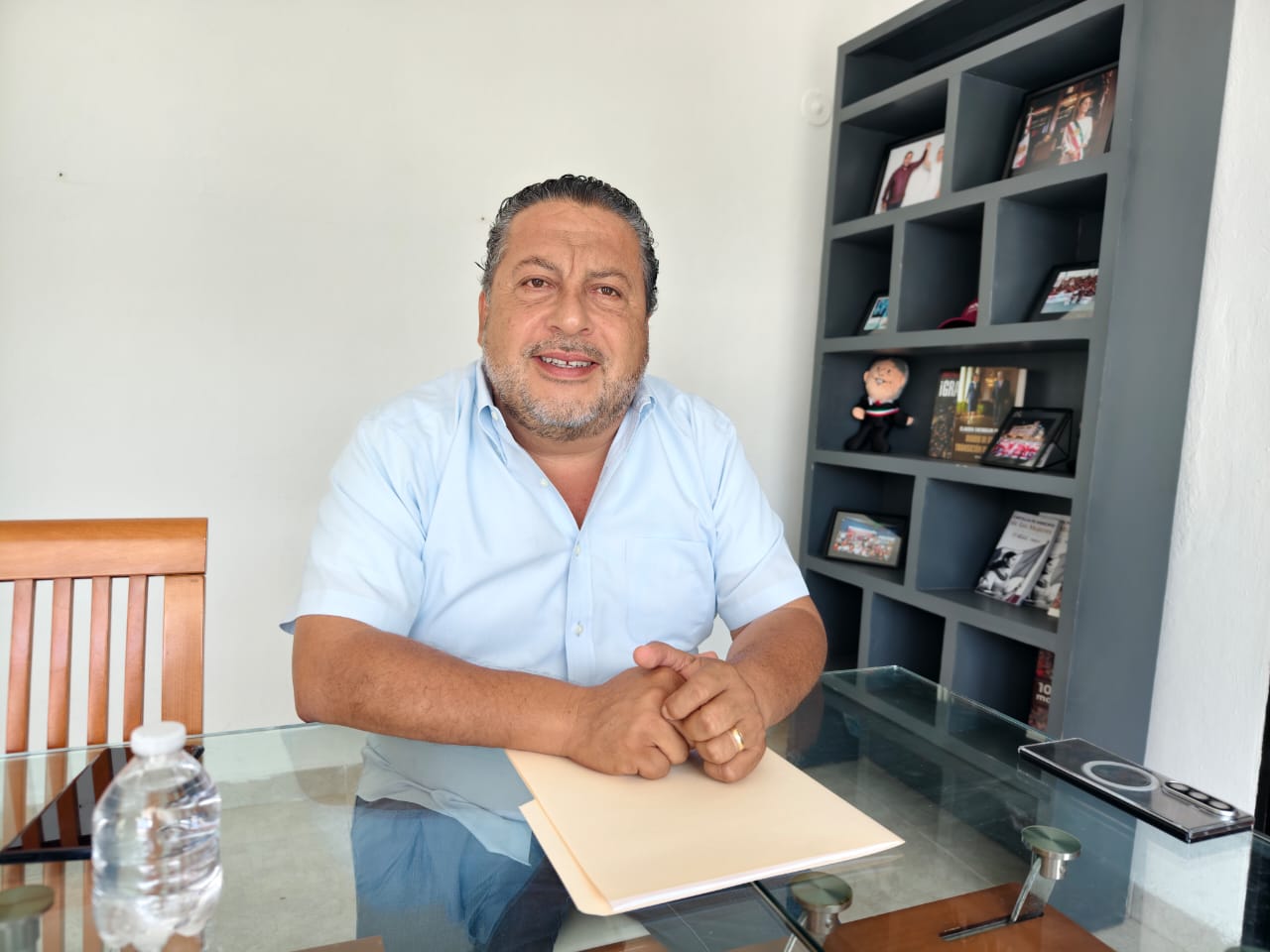 Morena aún no define separación de cargos para aspirantes