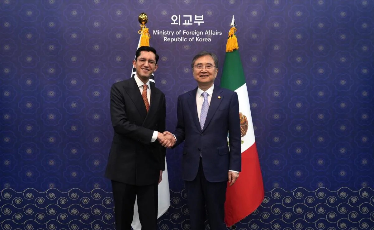 Roberto Velasco gestiona visita de presidente surcoreano a México