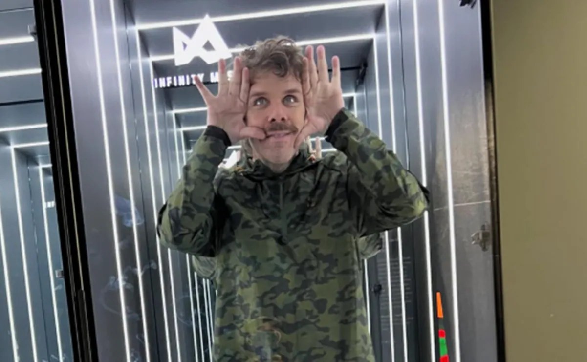 Perez Hilton hospitalizado; madre pide custodia temporal