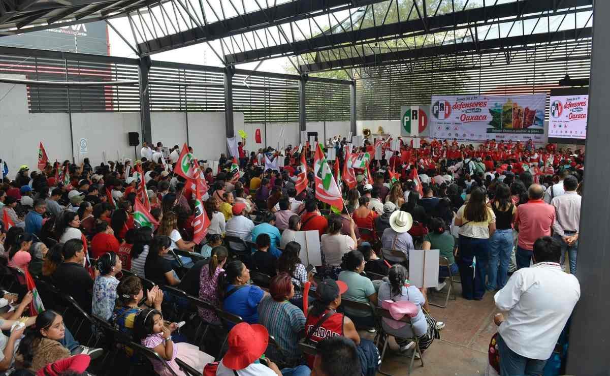 PRI rinde protesta a 170 defensores del voto en Oaxaca