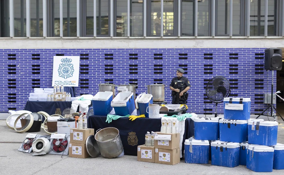 España incauta 2.5 toneladas de metanfetamina del CJNG