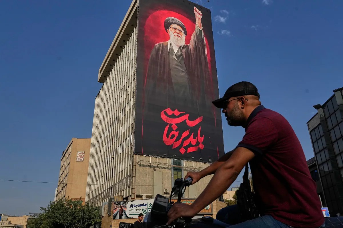 Trump afirma que Irán está colapsando ante sanciones