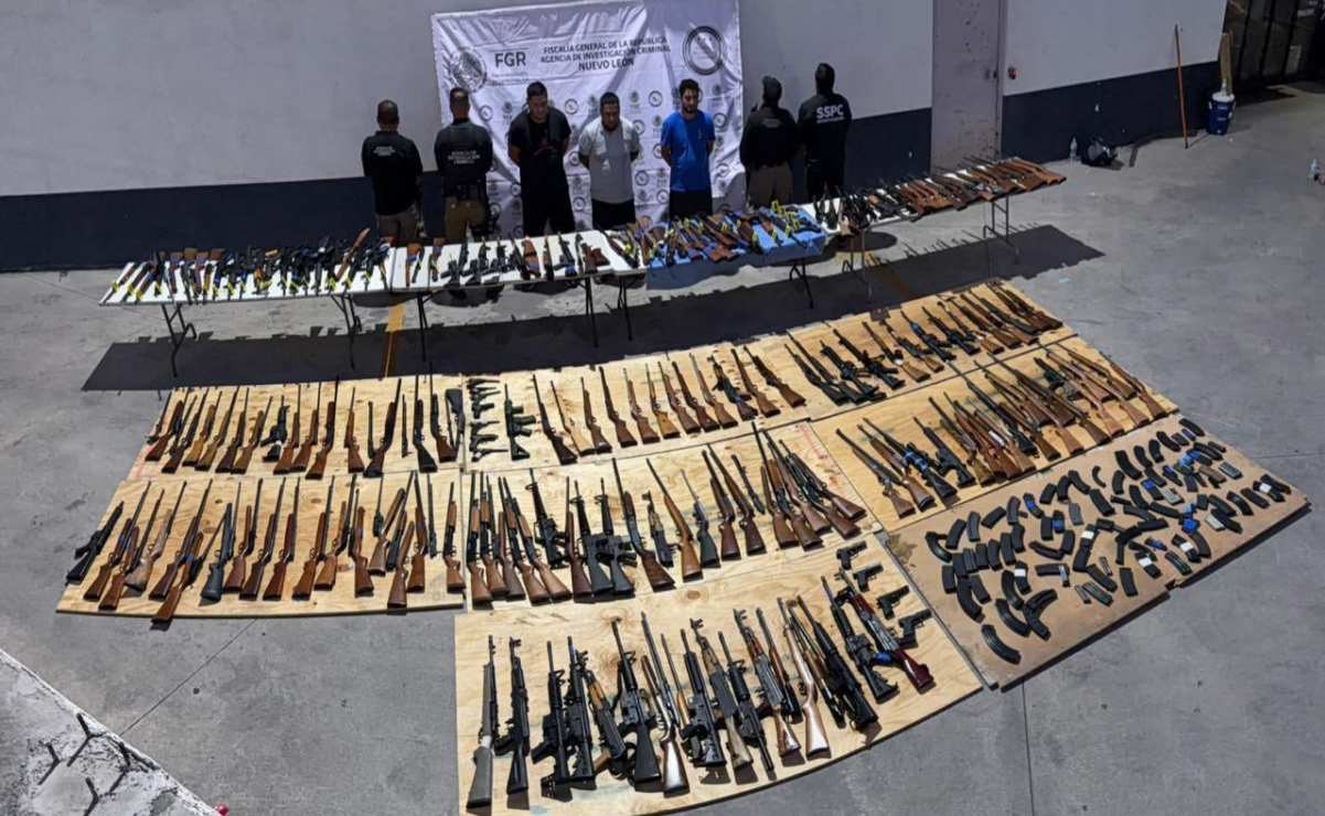 Detienen en NL transporte de 210 armas desde Texas