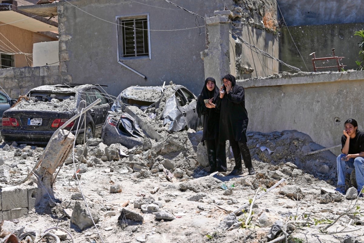 Israel ordena desplazamiento y bombardeo en Mansouri, Líbano