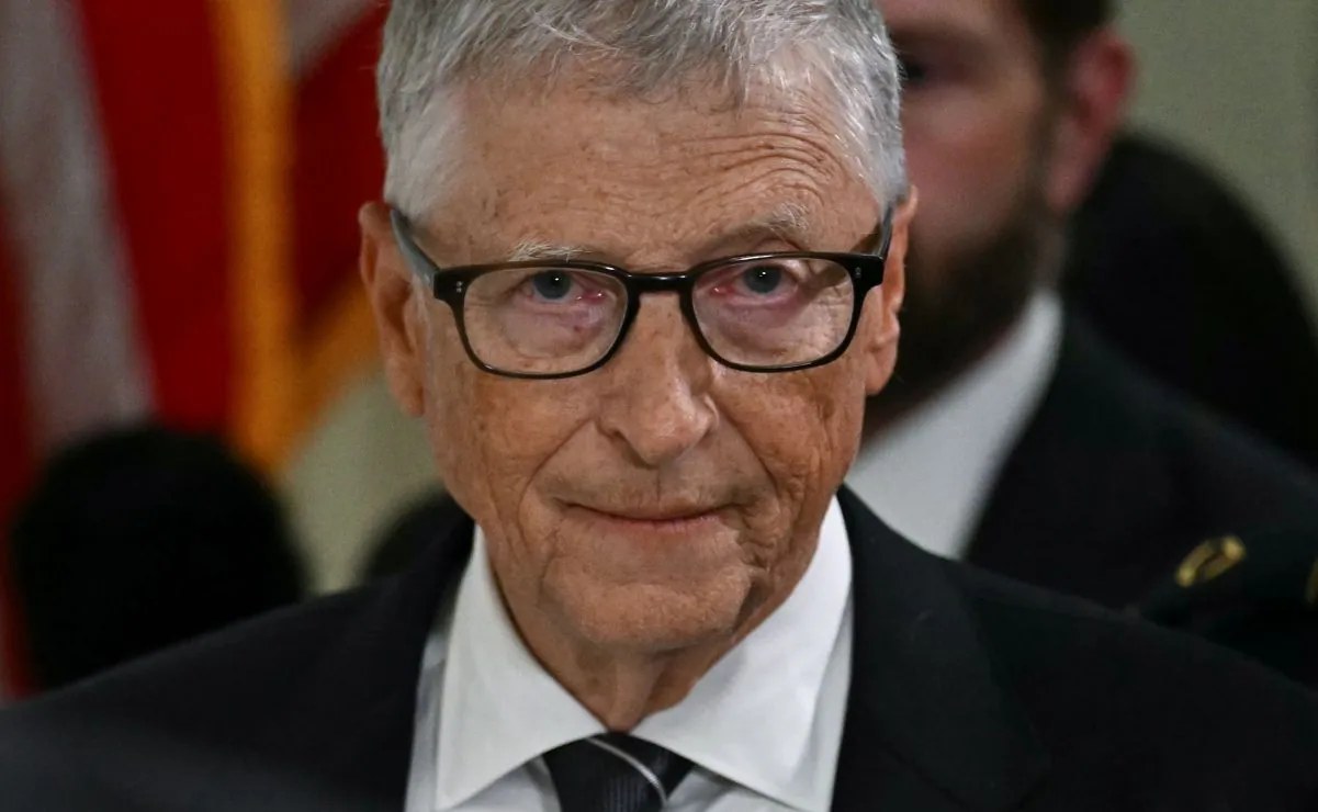 Bill Gates advierte riesgos de la inteligencia artificial