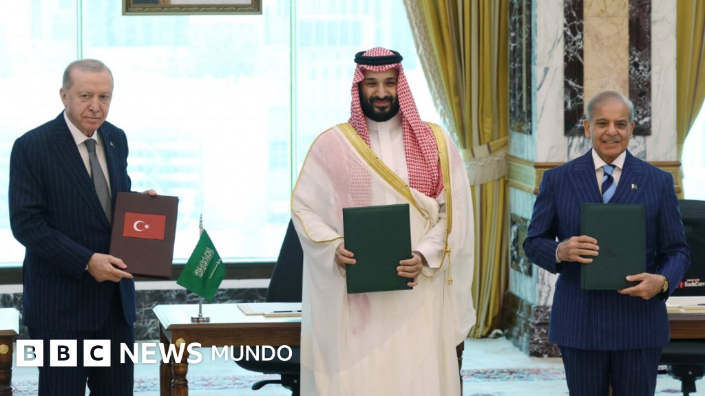 Arabia Saudita, Turquía y Pakistán firman pacto de defensa