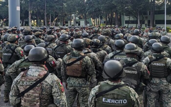 Despliegan 9,500 militares para proteger aguacate en Michoacán