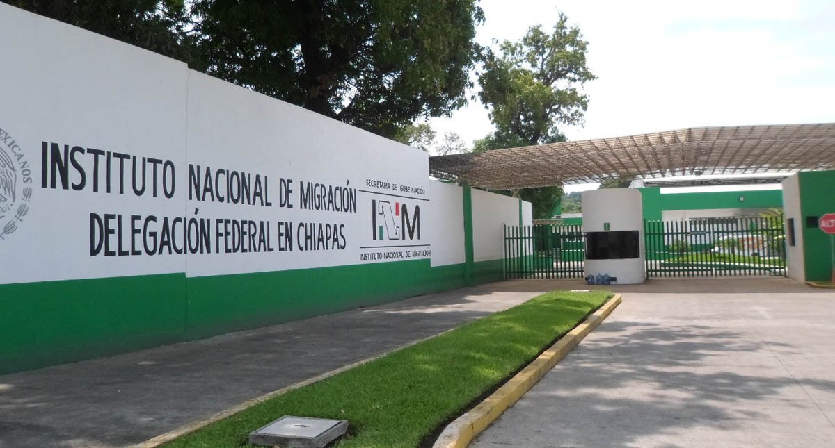 Migrantes cubanos prenden fuego en estación Siglo XXI Chiapas
