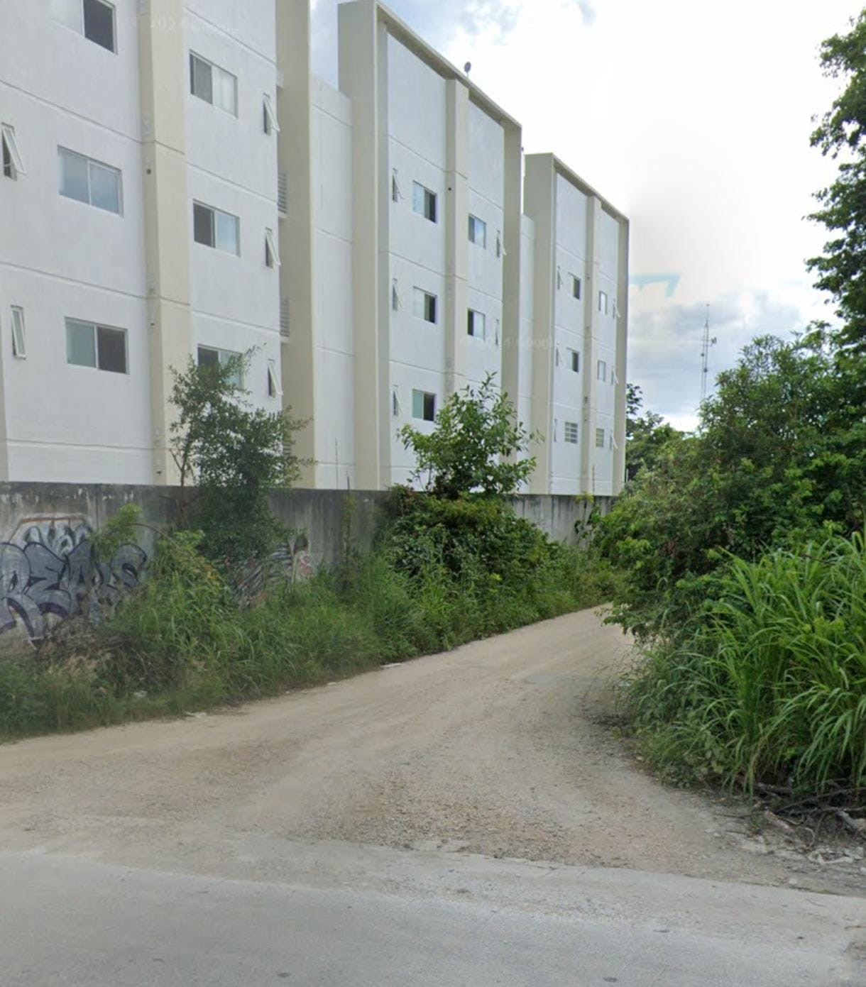 Hallan cráneo humano en construcción de Playa del Carmen