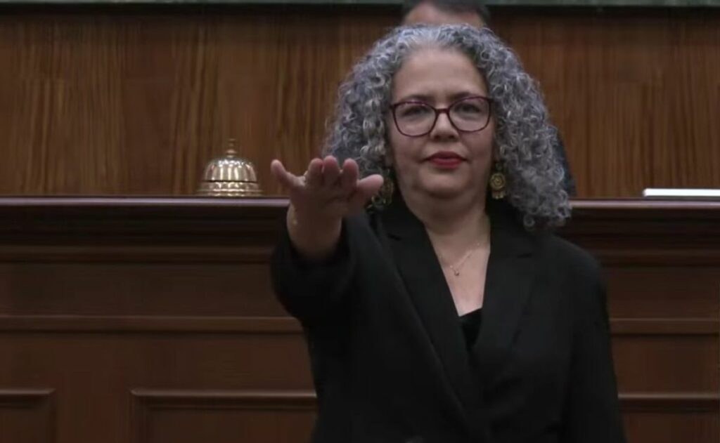 Graciela Domínguez asume gobernatura interina en Sinaloa