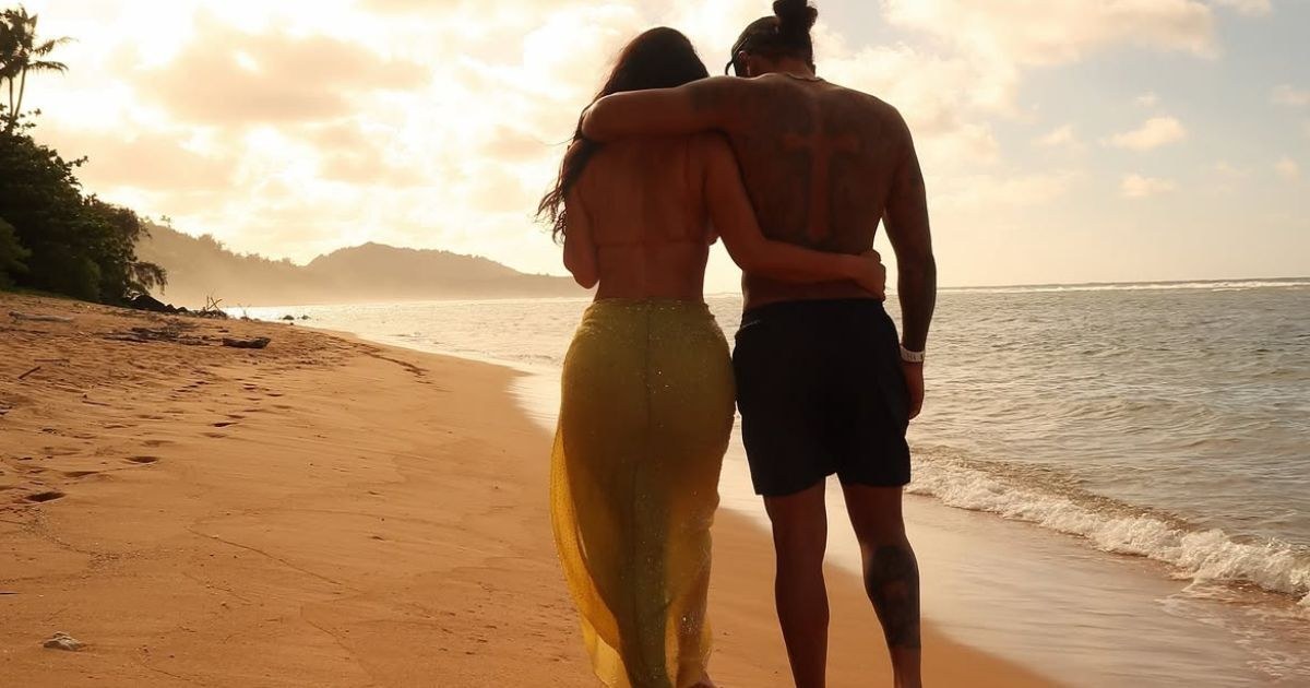 Kim Kardashian y Lewis Hamilton disfrutan vacaciones en Hawái