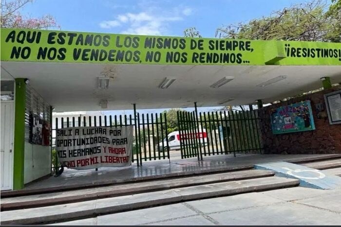 FGE investiga abusos contra 10 normalistas en Chiapas