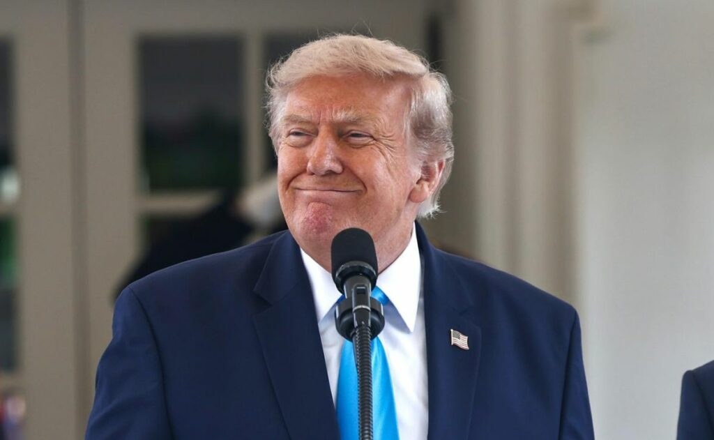 Trump amenaza a Irán con prolongar bloqueo naval