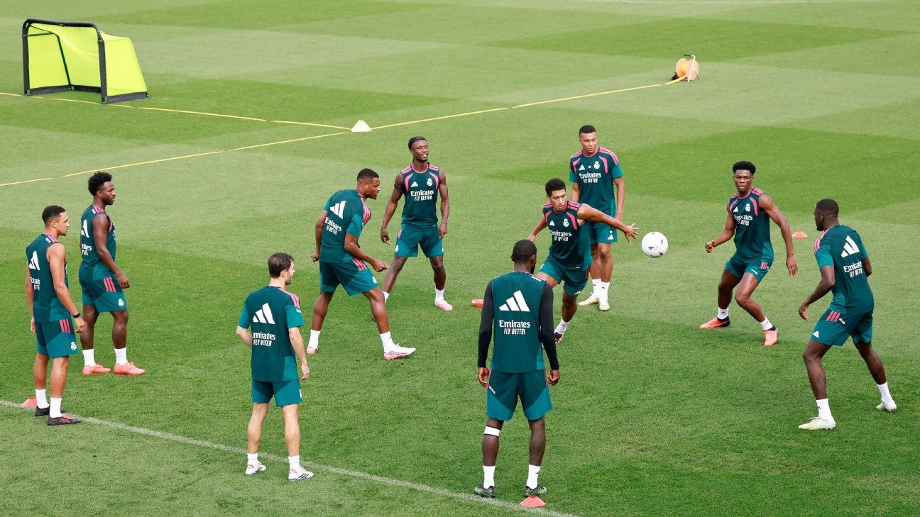 Mourinho convoca seis fichajes y tres canteranos en Real Madrid
