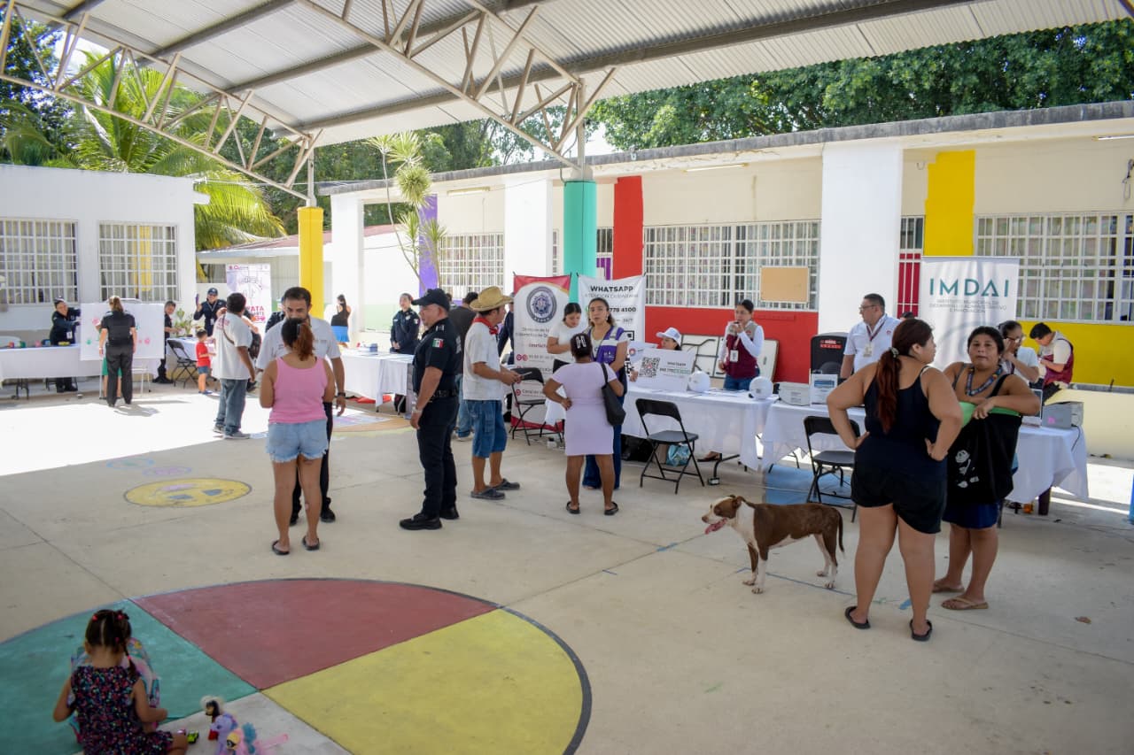 Feria de Paz acerca servicios a familias en SM 260