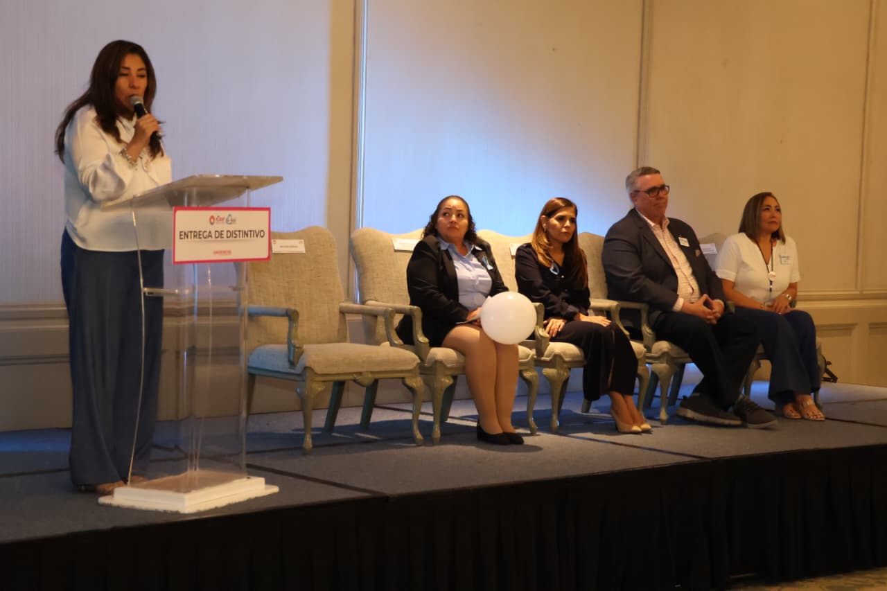DIF Benito Juárez entrega distintivo contra trata de personas