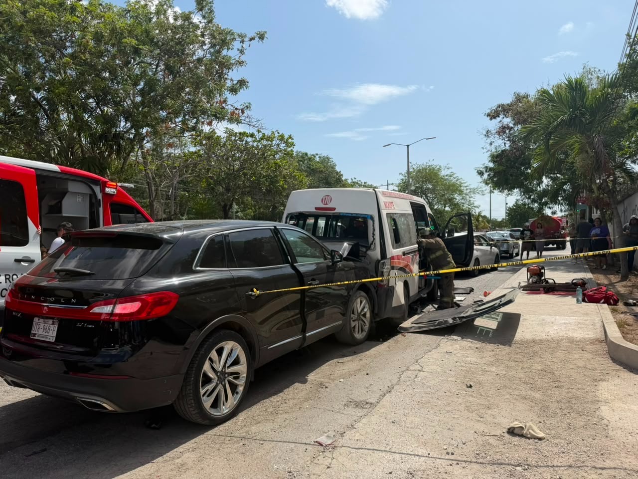 Choque en avenida Nichupté deja 17 heridos en Cancún