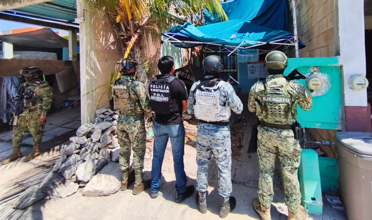 Detienen a dos por narcomenudeo en Benito Juárez