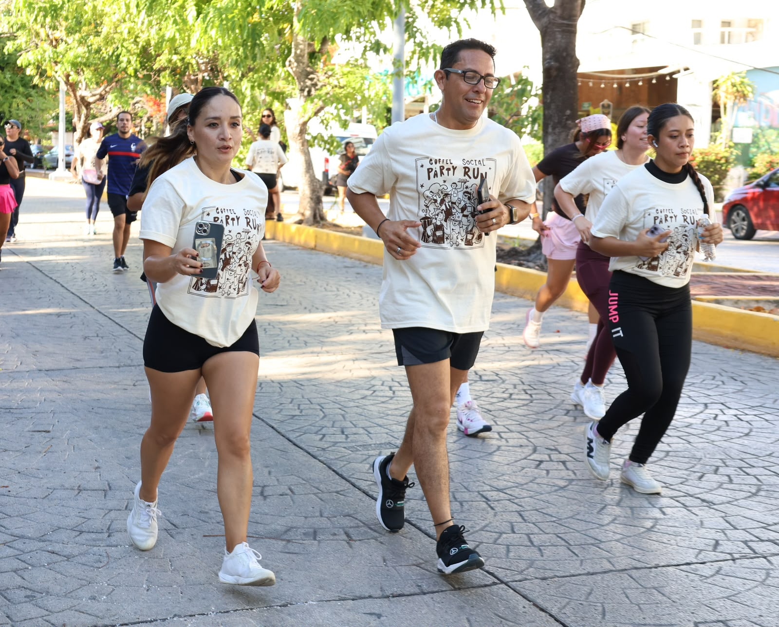 Impulsan reactivación de Avenida Nader en Cancún