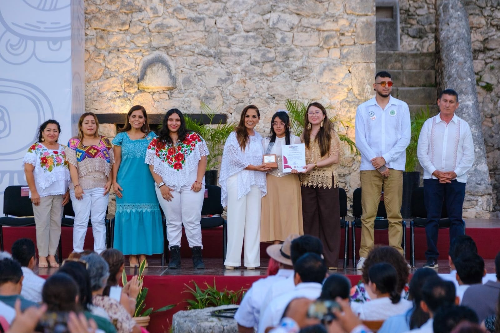 Gobierno de Quintana Roo entrega Premio Estatal de la Juventud