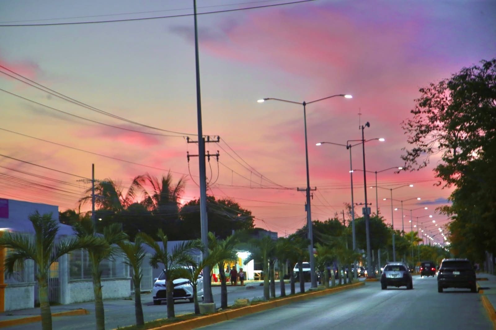 Isla Mujeres renueva alumbrado en avenida Rancho Viejo