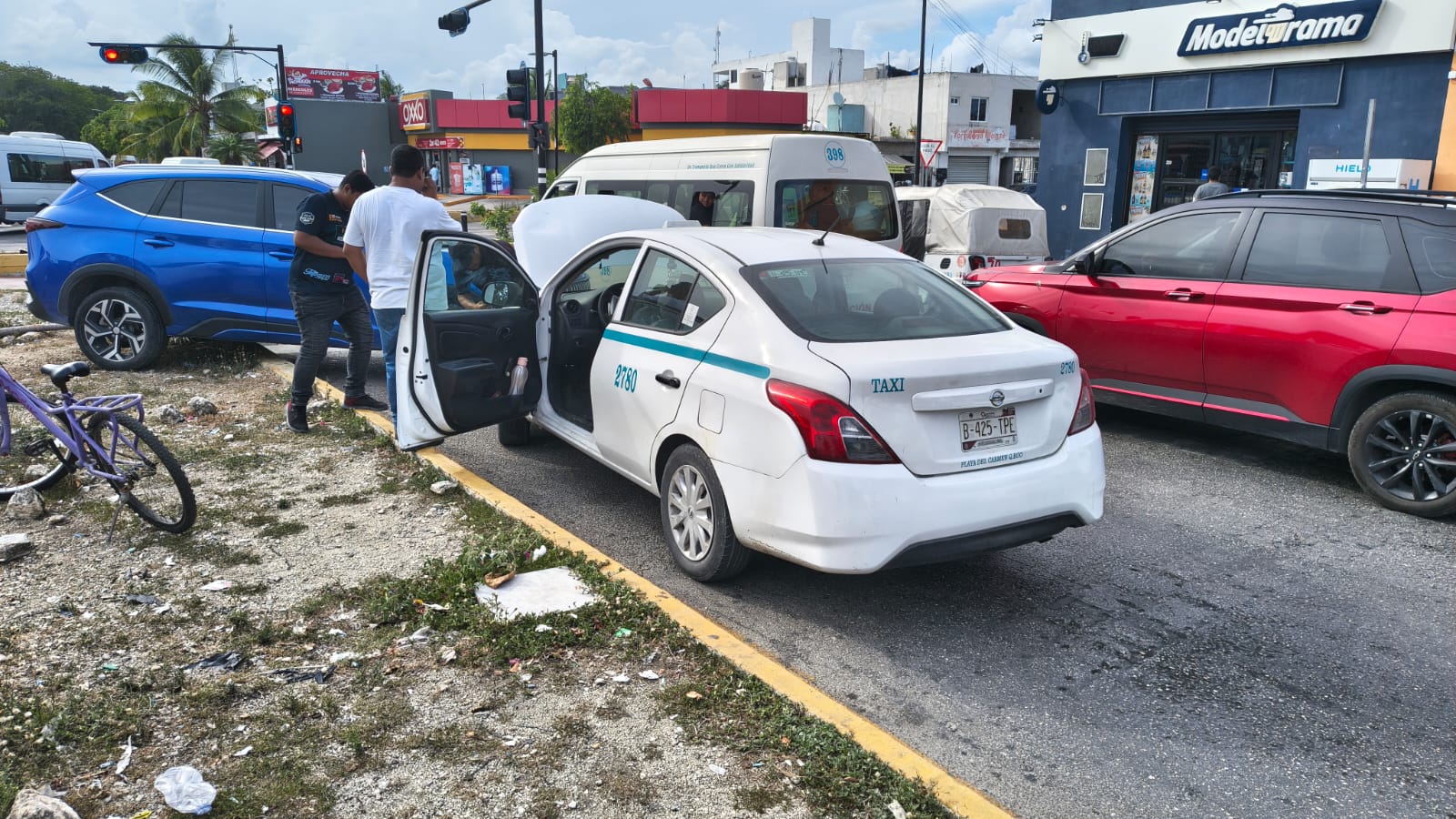Diputada Lili Mis choca en Playa del Carmen sin lesionados