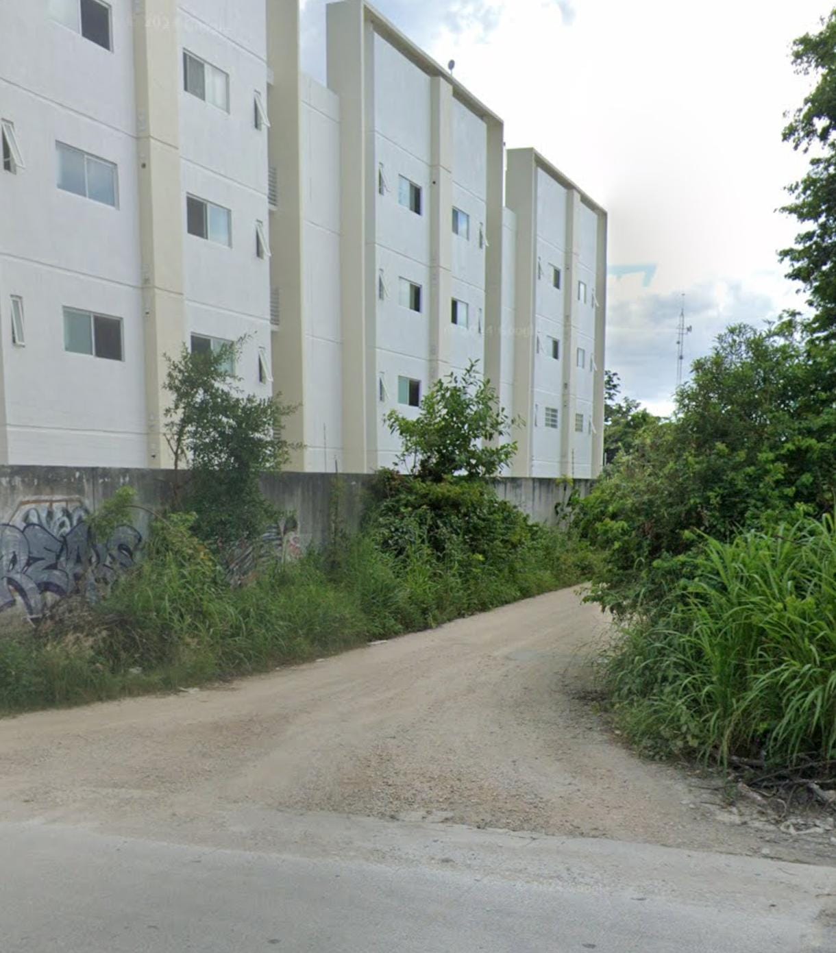 Hallan cráneo humano en construcción de Playa del Carmen