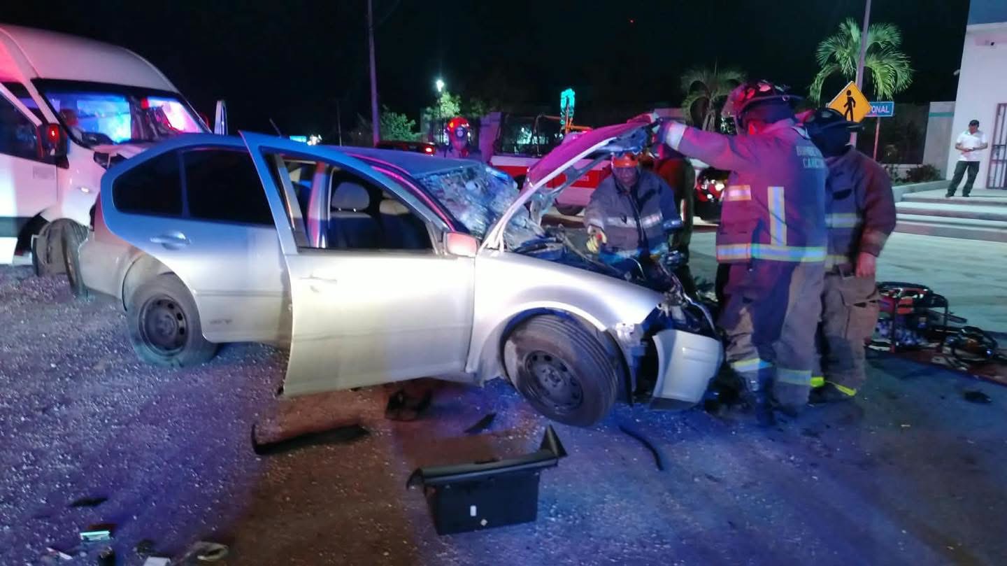 Accidente en libramiento Mérida-Cancún deja cinco lesionados