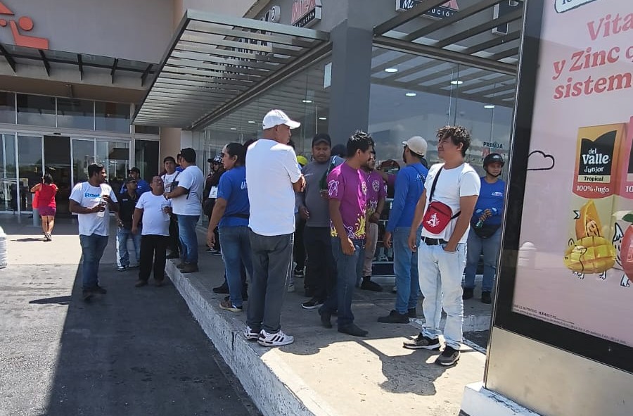 Pleito entre mototaxistas en Villas del Sol, Playa del Carmen