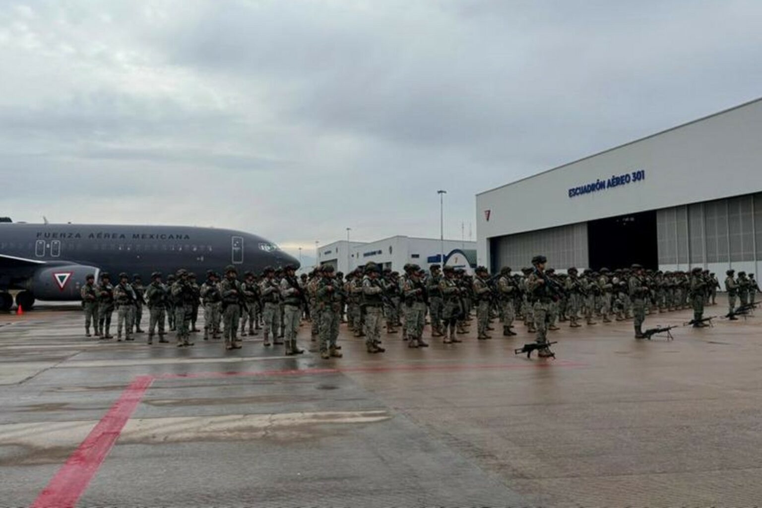 Defensa envía 300 efectivos para reforzar seguridad en Sinaloa
