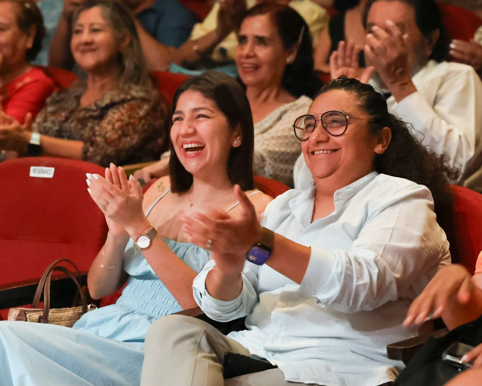 Teatro 8 de Octubre vibró con musical de Los Años Dorados