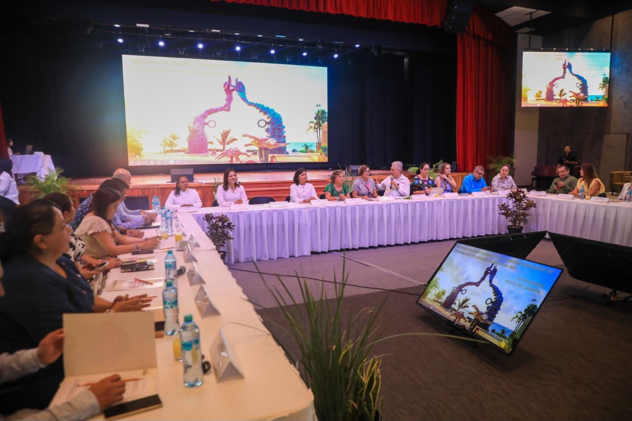 Playa del Carmen acoge reunión de contralores de Quintana Roo