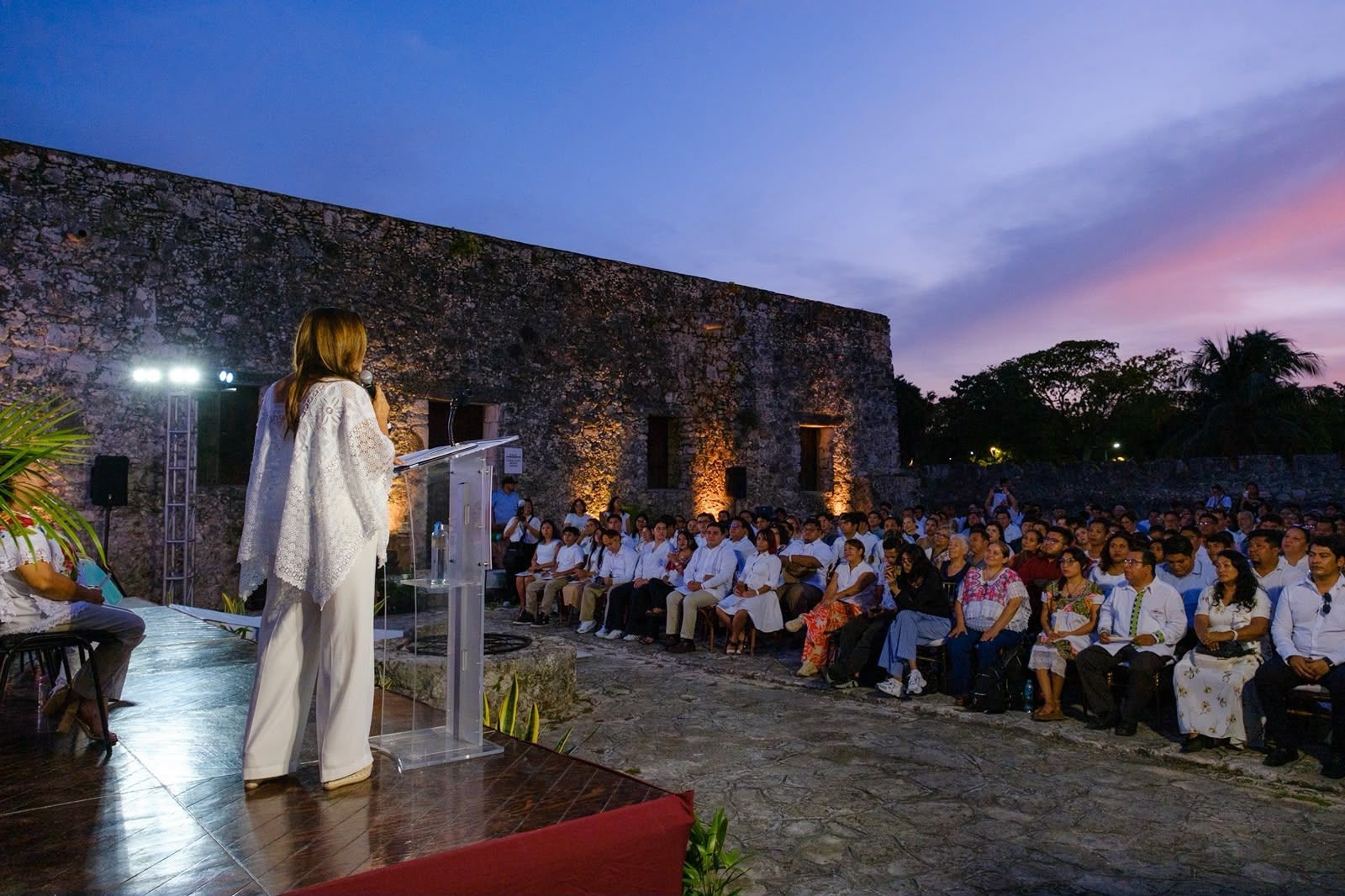 Gobierno de Quintana Roo entrega Premio Estatal de la Juventud