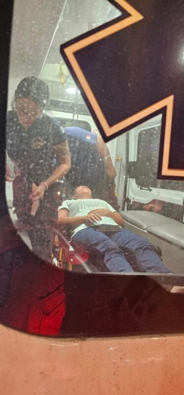Vecinos linchan a ladrón tras herir a mujer en Región 95