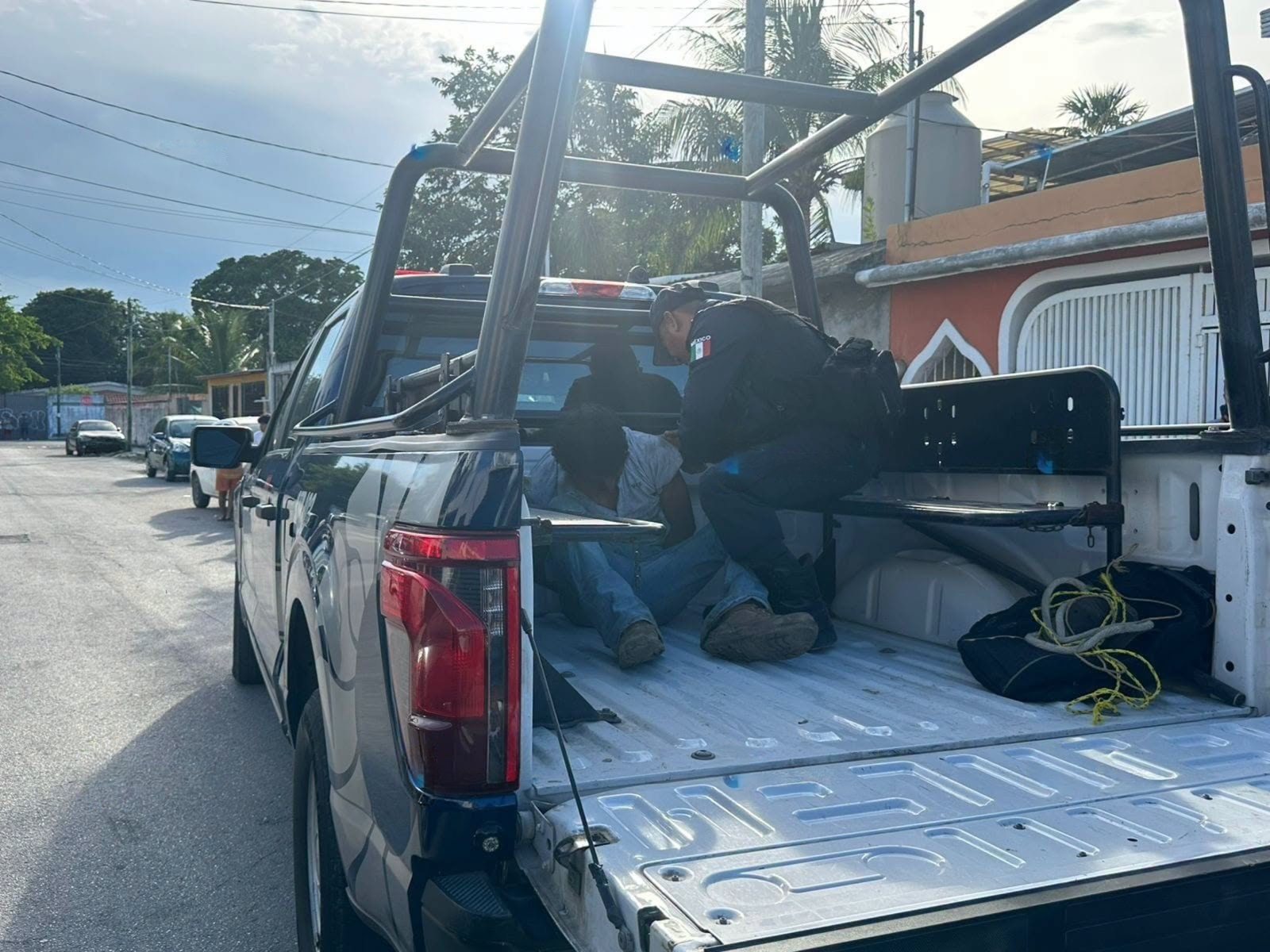 Vecinos detienen a presunto ladrón en Región 221