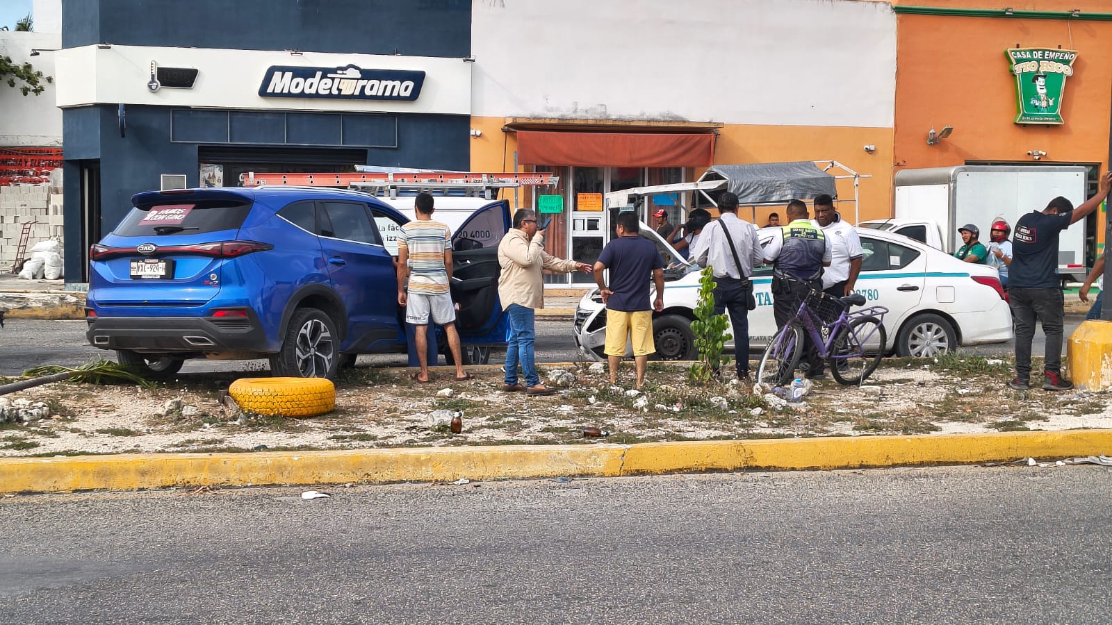 Diputada Lili Mis choca en Playa del Carmen sin lesionados
