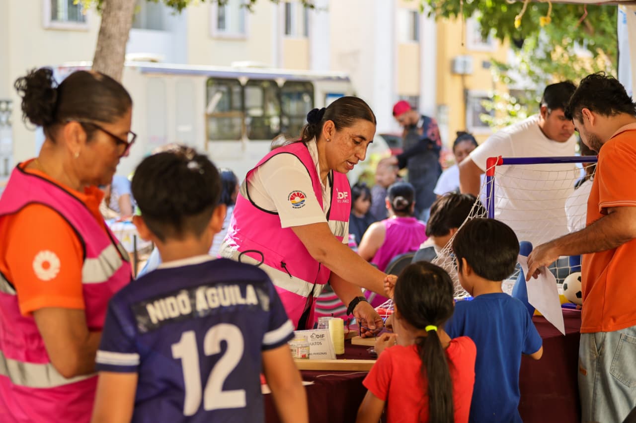 DIF Benito Juárez entrega apoyos a familias vulnerables