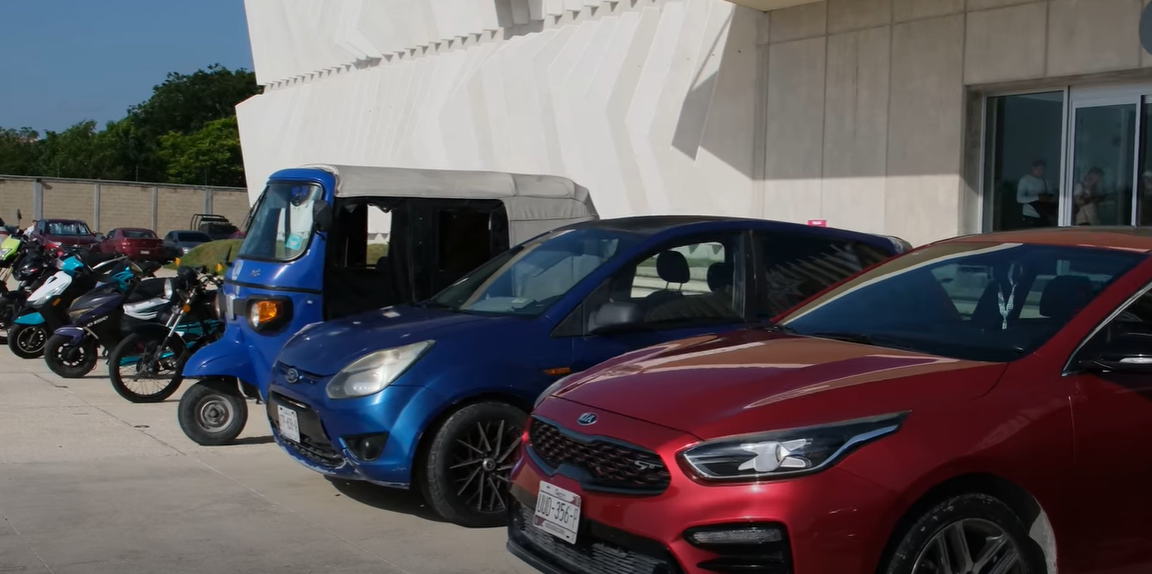 Cancún entrega vehículos recuperados directamente a propietarios